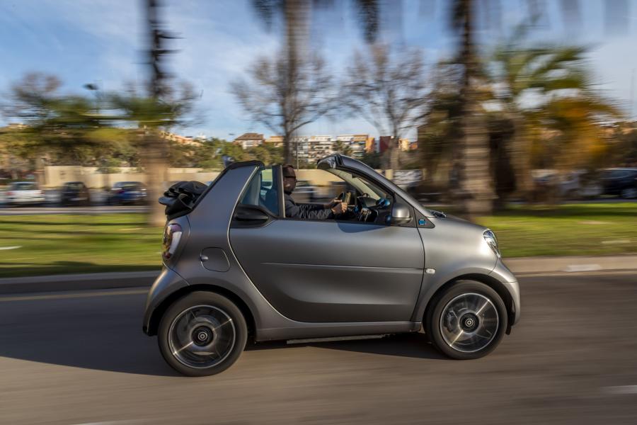  Smart EQ ForTwo Pulse Cabrio (A453) 2020 года  (WW) (фото 18 из 42)